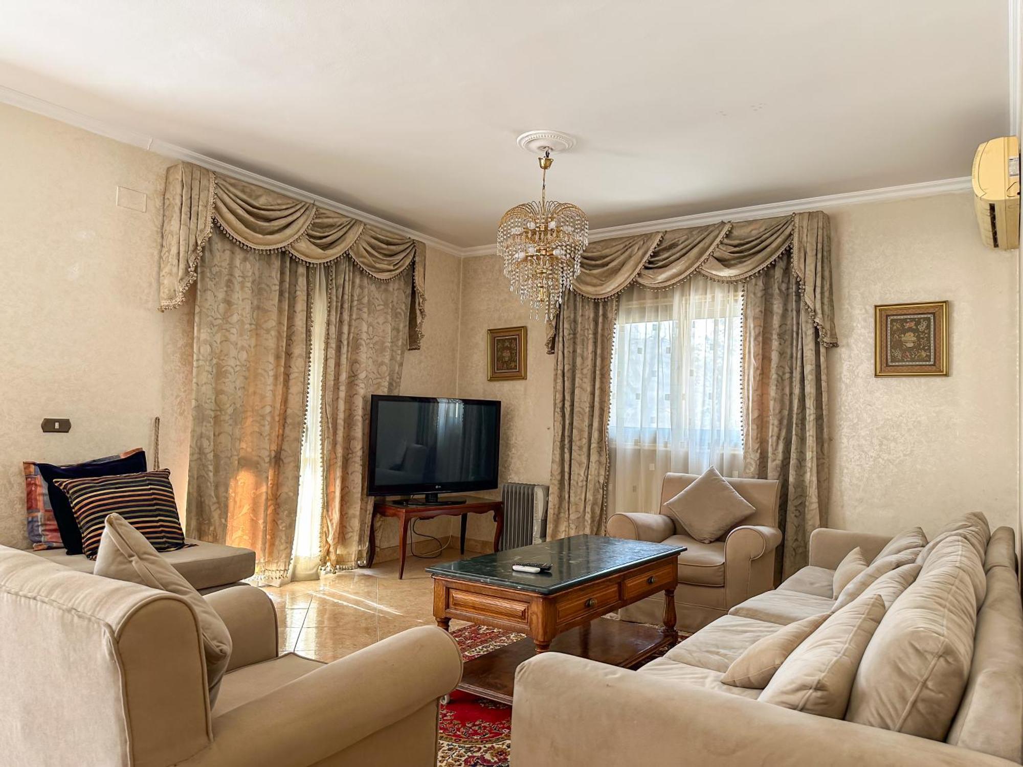 Appartement Comfortable 3br In New Maadi